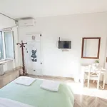 Meile House Bed & Breakfast Rom