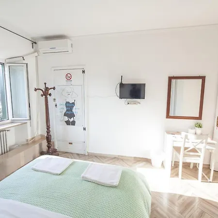 Meile House Bed & Breakfast Rom