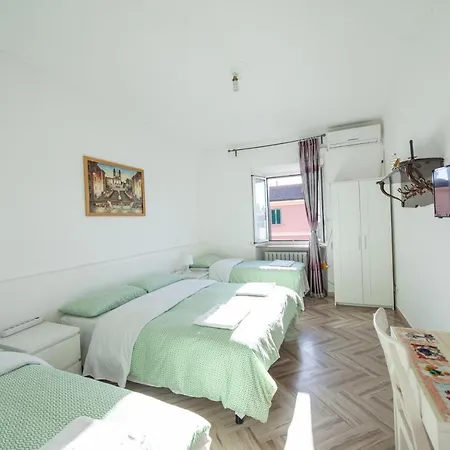Bed & Breakfast Meile House 3*